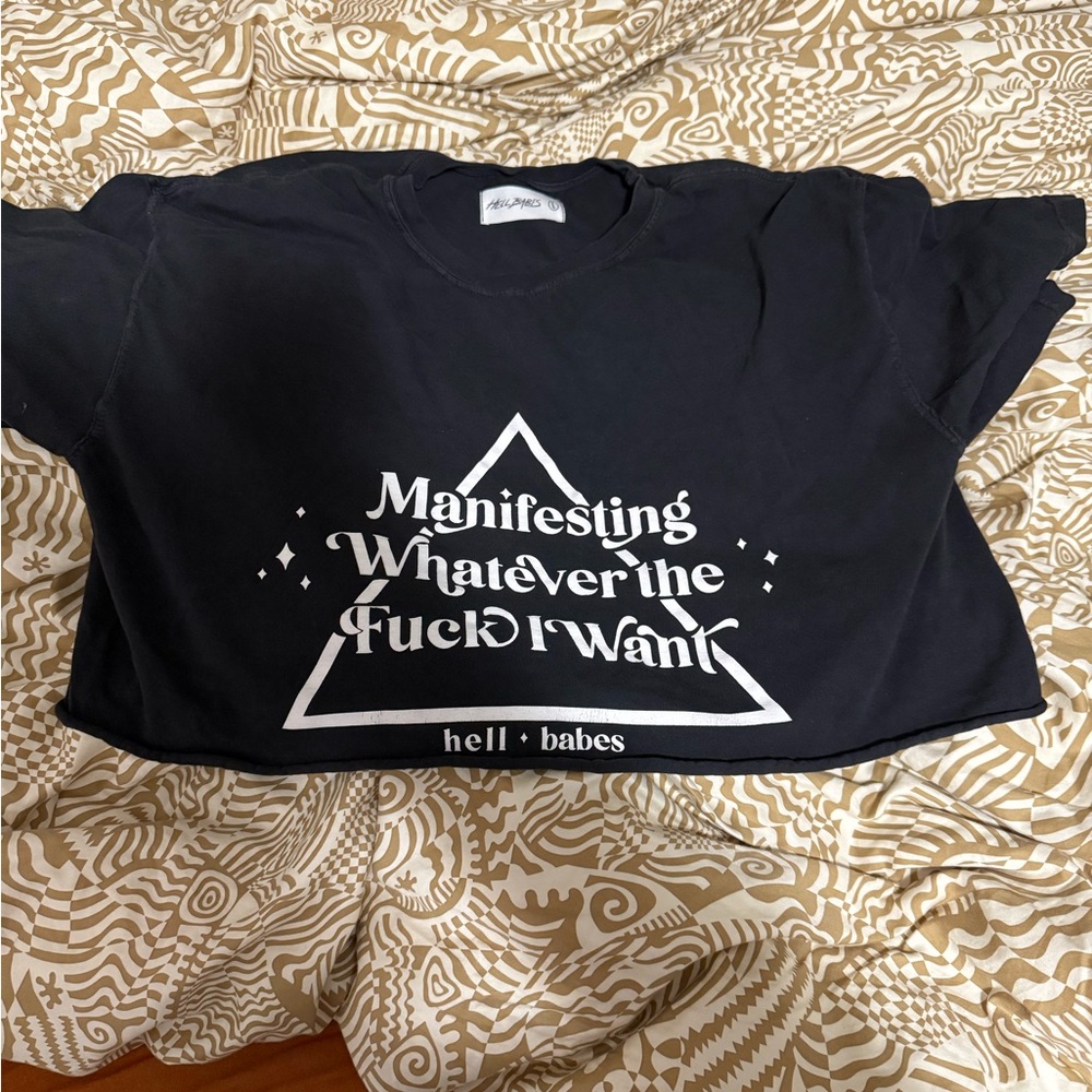 Hell Babes Cropped Manifesting T Shirt 🖤